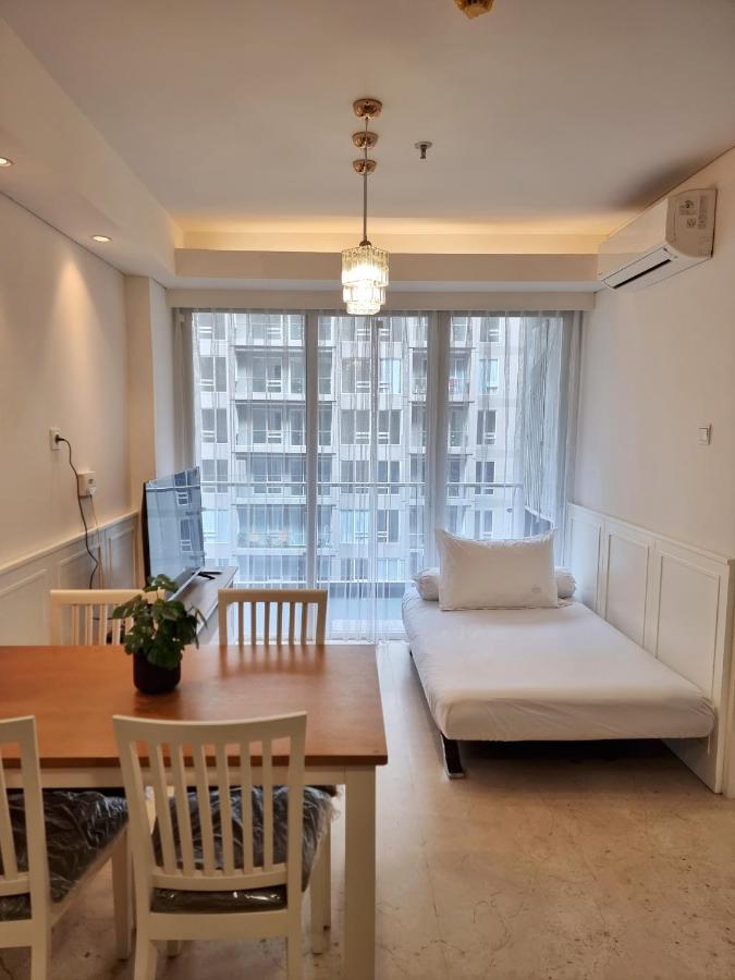 New! Luxury Landmark 2+1br 96m Apartemen